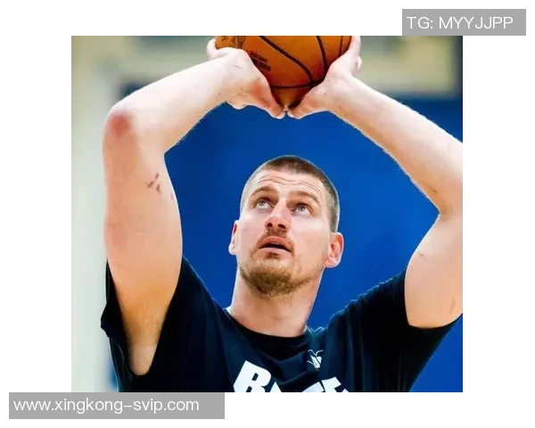 约基奇称赞阿德尔曼轮换策略强调表现优异者留场的重要性