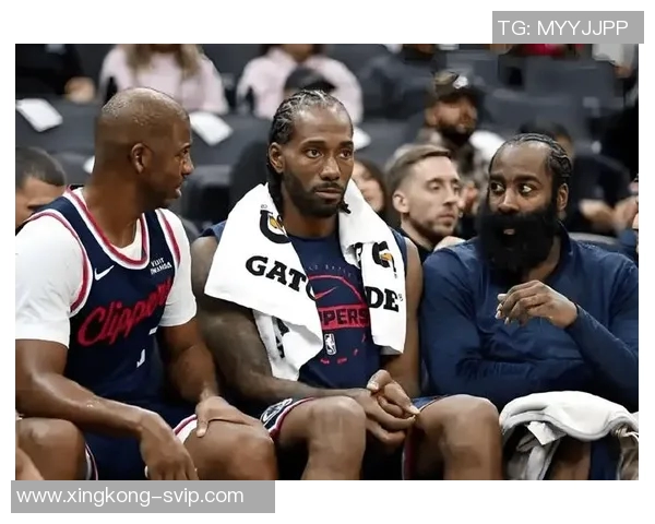 快船原定保罗摇头娃娃之夜因意外取消球迷失望不已